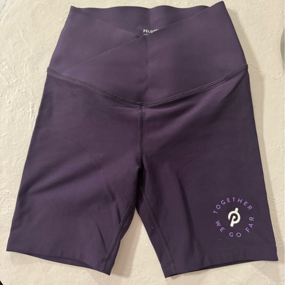 Peloton biker shorts size small